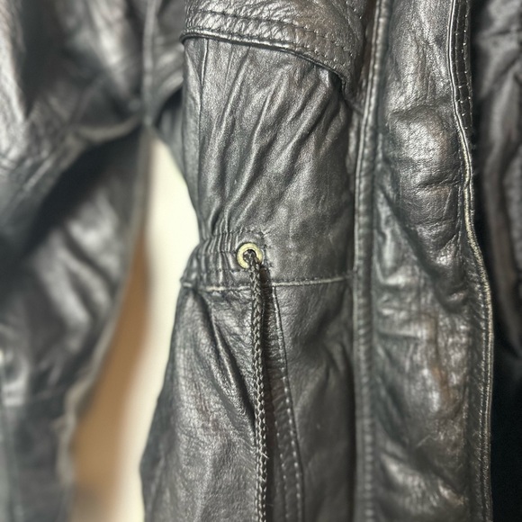 VINTAGE 90s cinched waist hourglass black leather jacket women’s Small/Medium. - Picture 12 of 14